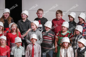 2nd  3rd grade Christmas concert (24 of 35)