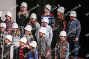 2nd  3rd grade Christmas concert (25 of 35)