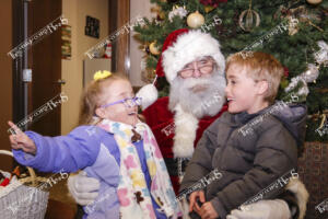 Minnwest Santa -  Kira and Kane Hoffman (11 of 14)