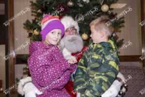 Minnwest Santa -  Madi and Jack Stelter (14 of 14)
