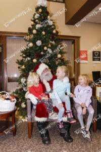 Minnwest Santa -  Millie, Ruby, and Maddi Kremer (3 of 14)