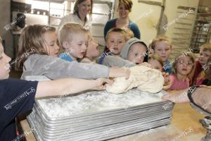 bakery.dough