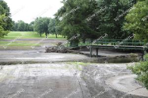 golf.debris